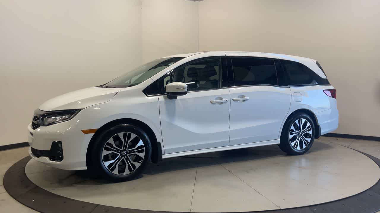 2025 Honda Odyssey — rear three-quarter view