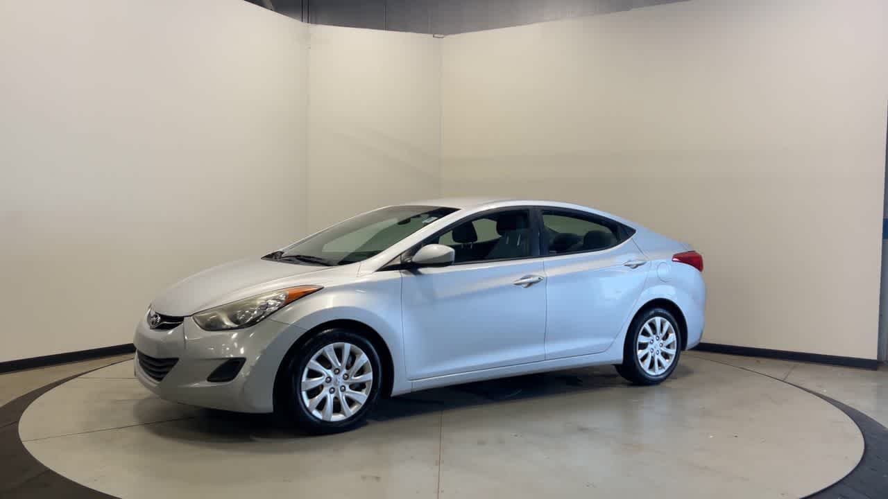 2013 Hyundai Elantra — rear three-quarter view
