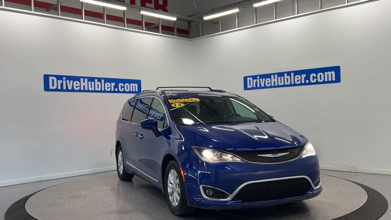 2018 Chrysler Pacifica — detail view