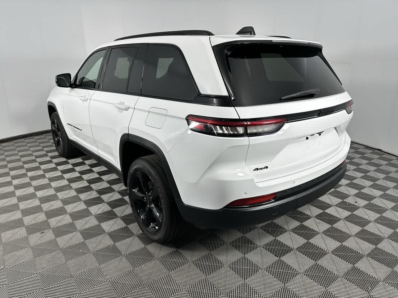 2024 Jeep Grand Cherokee — rear three-quarter view