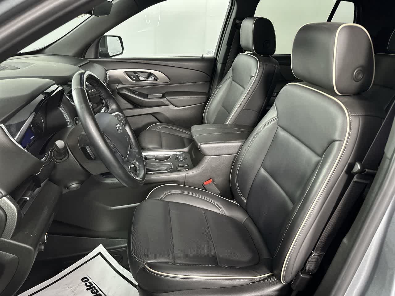 2023 Chevrolet Traverse — detail view