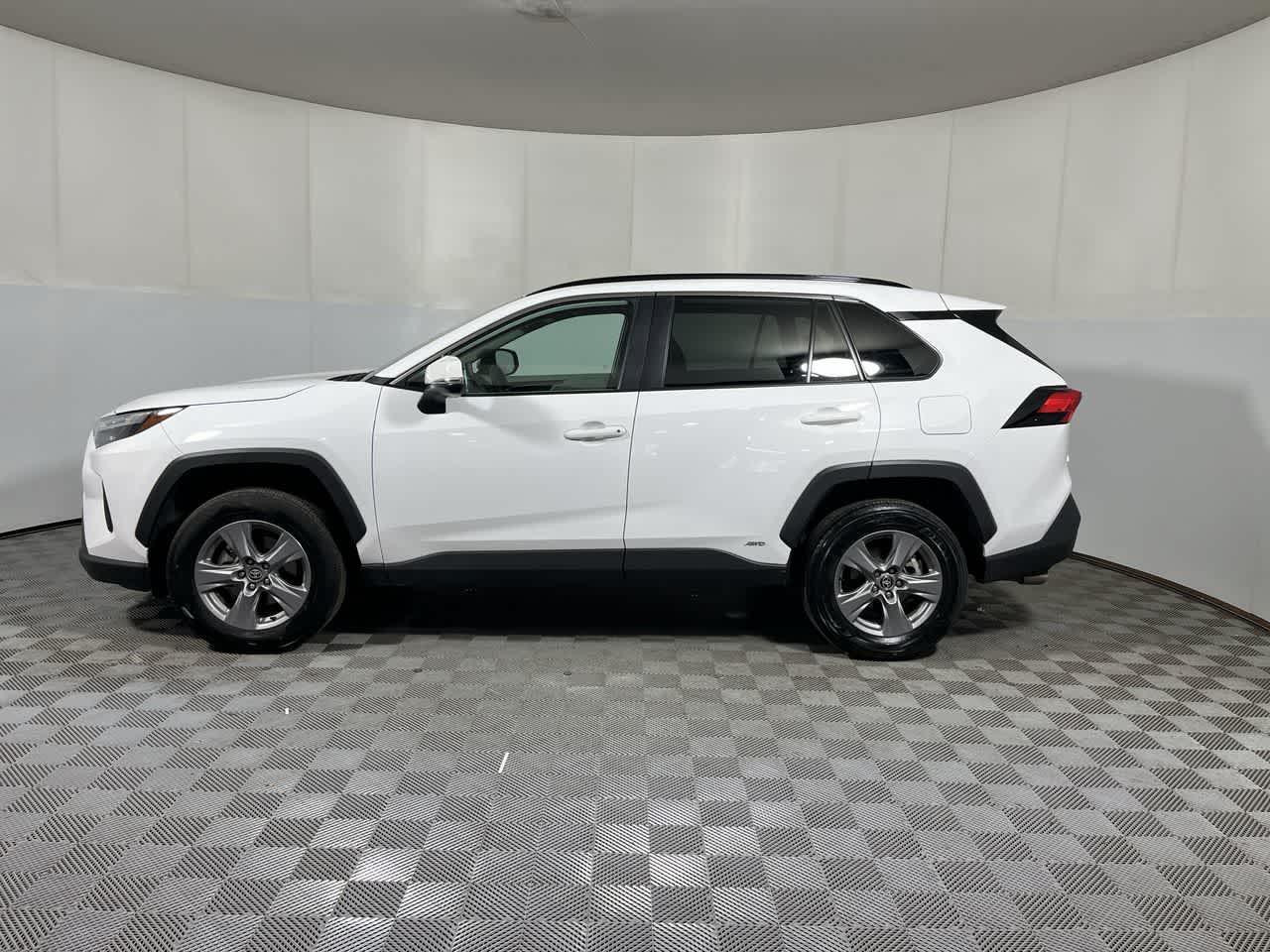 2025 Toyota RAV4 — detail view