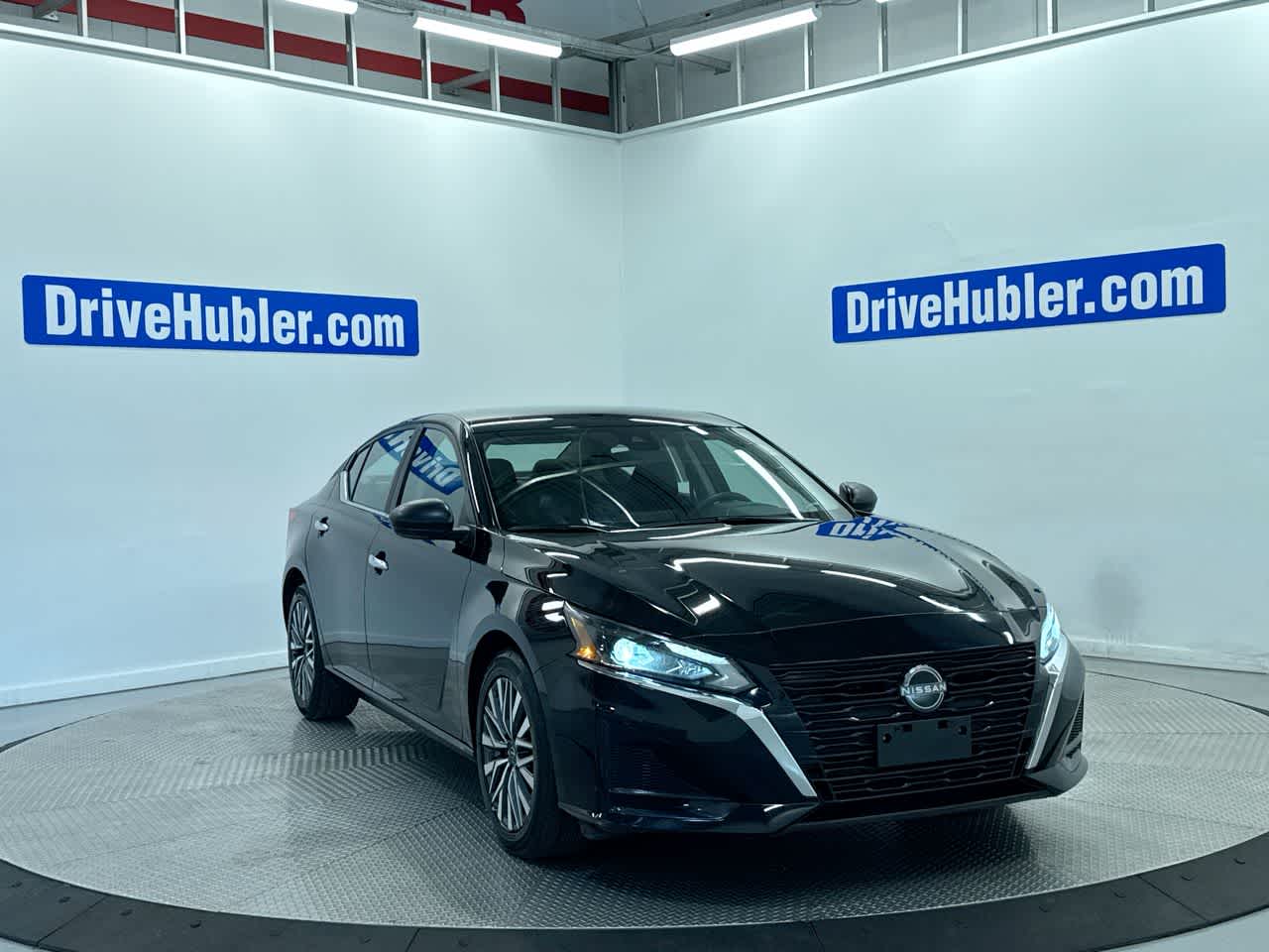 2025 Nissan Altima SV in Super Black — front three-quarter view